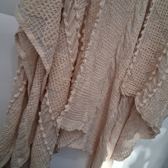 +6🛍Chic Cream Women's Poncho - Picture 7 of 7